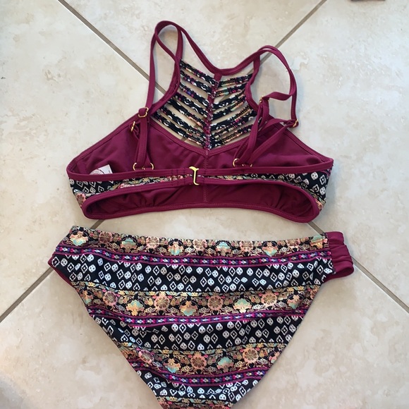 Bikini - Picture 2 of 2